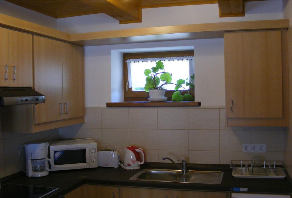 Отель Szerencsecsillag Vendeghaz Кишкёрёш Экстерьер фото